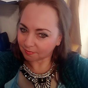 Meet your Posher, Gina